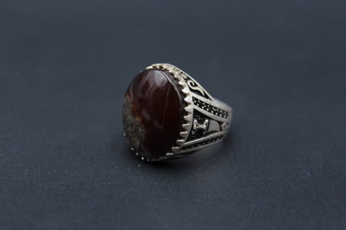 خاتم عقيق يماني خرائطي مقاس 8 انجليزي _ 17 عربي