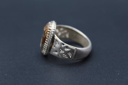 خاتم عقيق هندي مصور مقاس 10 انجليزي_ 23 عربي