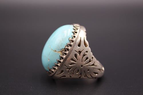 خاتم فيروز نيشابوري مقاس 11.75 انجليزي _ 27 عربي