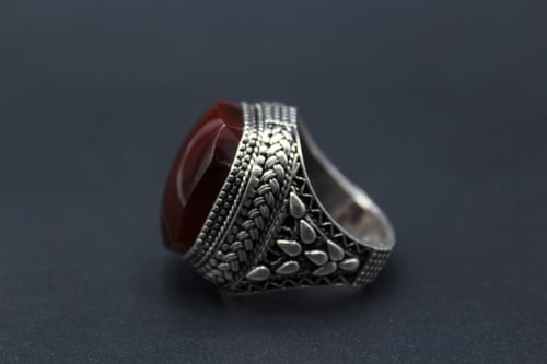 خاتم عقيق يماني كبدي زعفراني مقاس 9 انجليزي _20 عر...