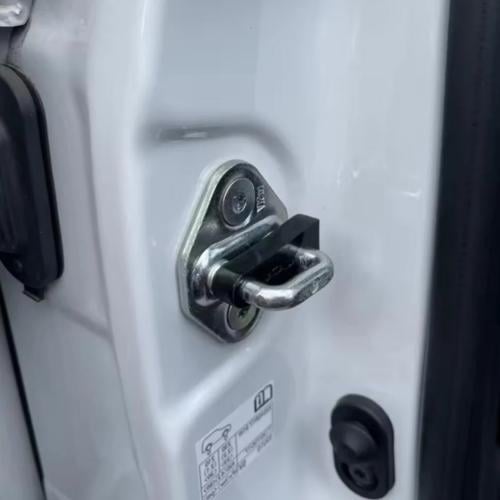 طقم جلد قرقعة باب نيسان