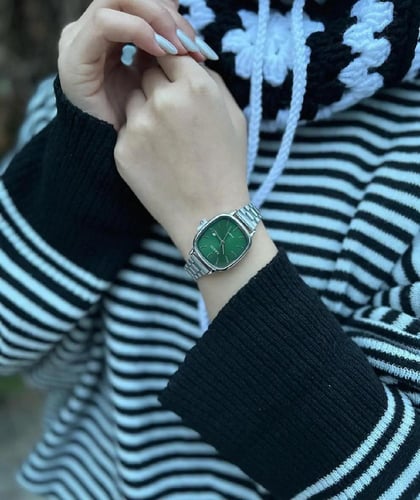 ساعة يد نسائي كاسيو اخضر