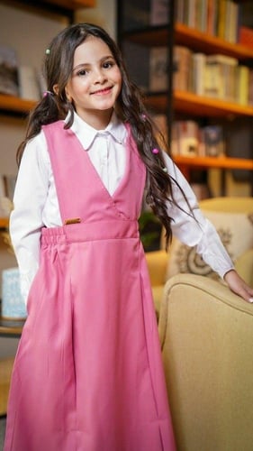 مريول ابتدائي بفيونكه ناعمة