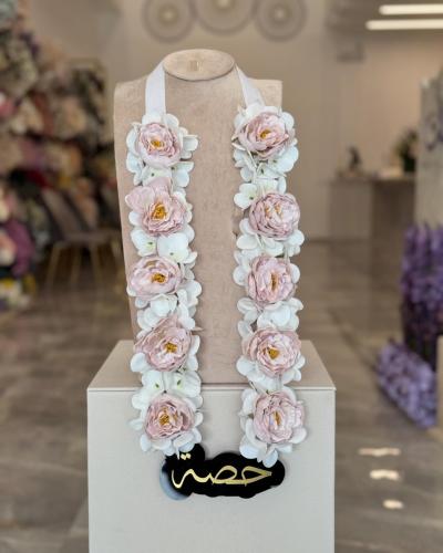 عقد تخرج ورد بالاسم