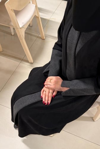 عباية شتوية مخملية عملية وفخمة