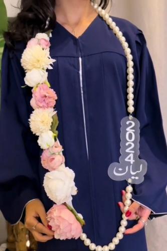 عقد تخرج ورد بالاسم