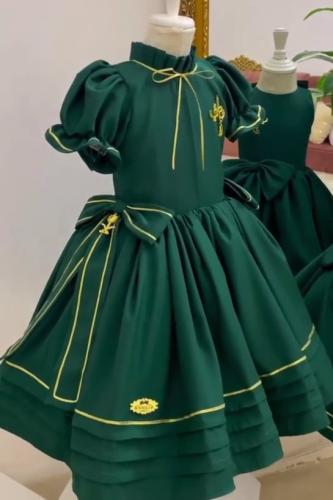 فستان ملكي اليوم الوطني (مع بروش وطني وسيفين ونخلة...