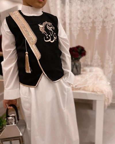 سديري البشت ذهبي