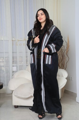 فروة اسود نسائية راقية