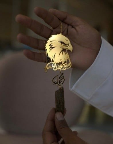 تعليقة الصقر وكسرة العود على طلبك