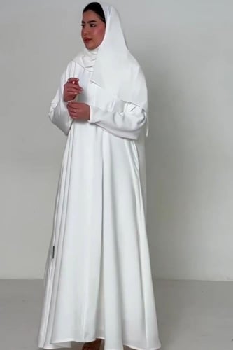 عبايه الحج والعمره اكمام سحاب