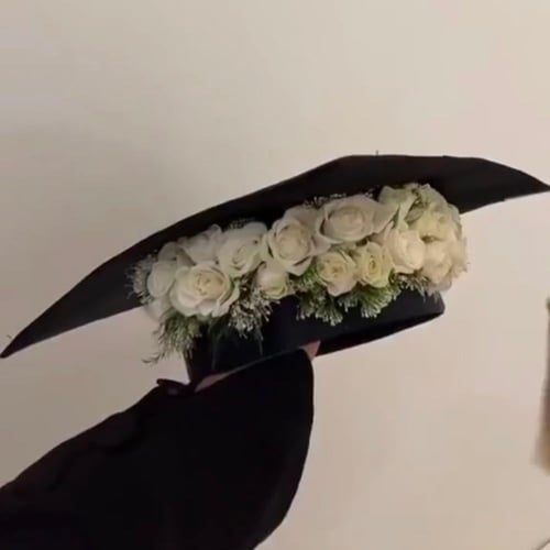 ورد قبعة التخرج