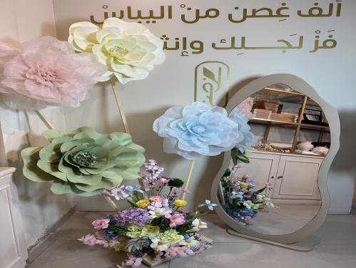 ايجار مدخل ستاند ورد مع مرآة