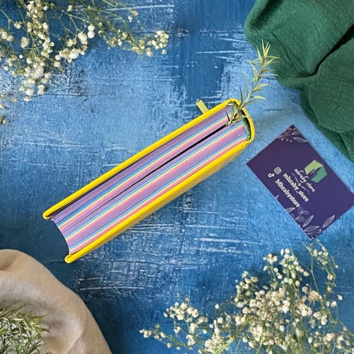 مصحف جلد ملون باللون الأصفر