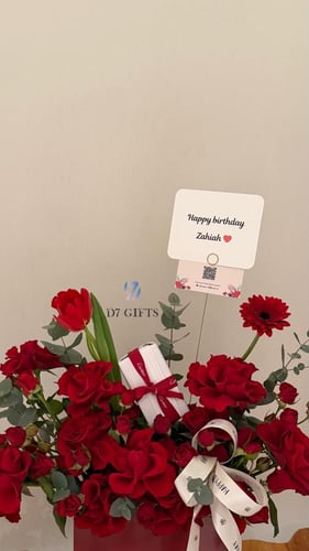 بوكيه أحمر – مع عطر الشعر كارتير