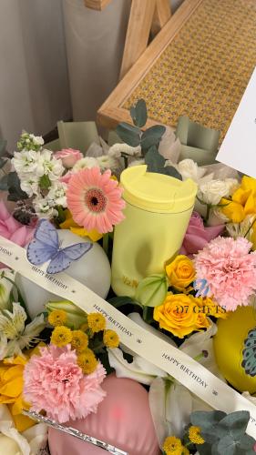 Birthday Bloom – مق أصفر