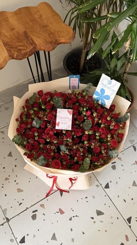 بيبي روز أحمر