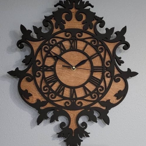 ساعه مزخرفه