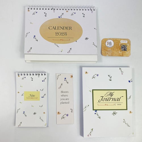 أجندة 2025 من مجموعة زهور الربيع