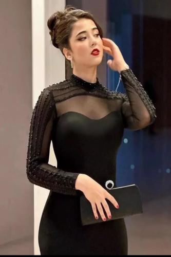 فستان كريب تطريز من الكتف و الاكمام