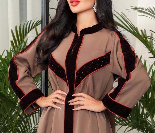 جلابيه بخام الكريب مع المخمل