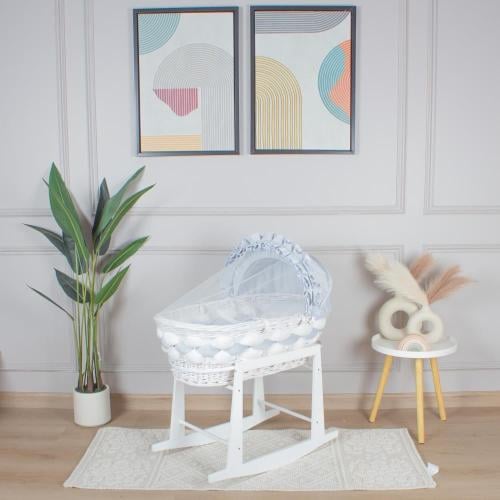 سلة موسى خيزران ابيض بتلبيسة ضفيرة سماوي