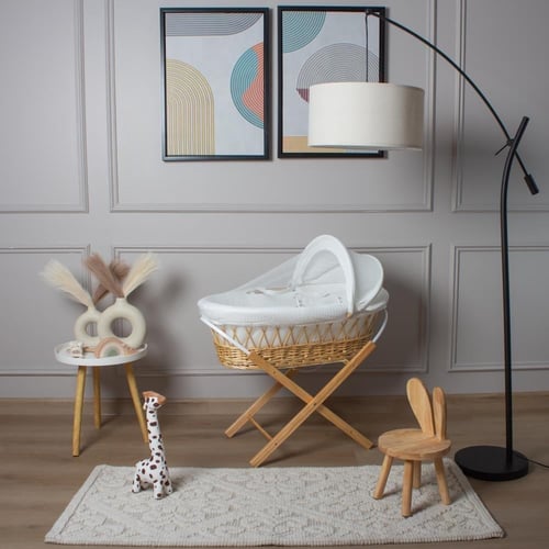 سلة موسى خيزران خشبي بتلبيسة قماش مقلّم اوف وايت