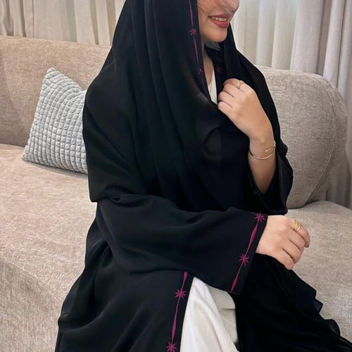 PL56 عباية بتطريز نجوم عودي