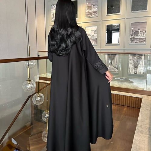 Pl21 عباية كريب وتفته بتطريز قصب يدوي