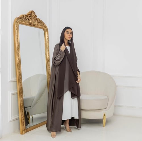 Pl18 عباية حرير مغسول مطرزه بالحرير