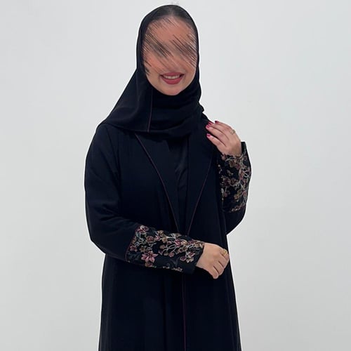 PL55 عباية رسمي بطرف عودي وأكمام مشجر