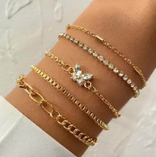 مجموعة أساور نسائية أنيقة من VKME