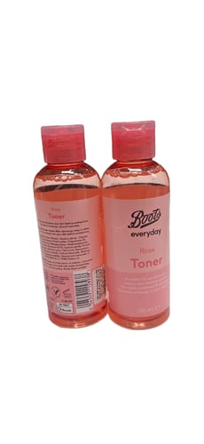 تونر الورد من بوتس للاستخدام اليومي.