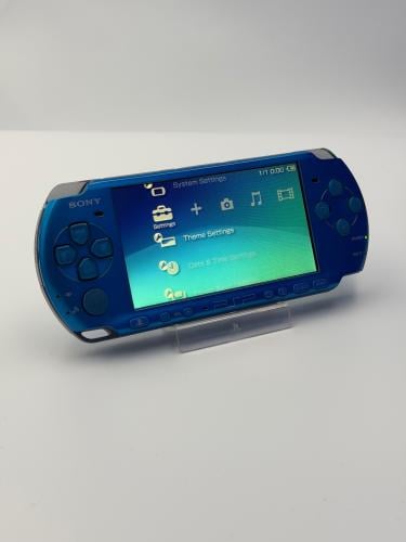 PSP 3000 Vibrant Blue — (مع الشاحن) (نسخة نادرة)