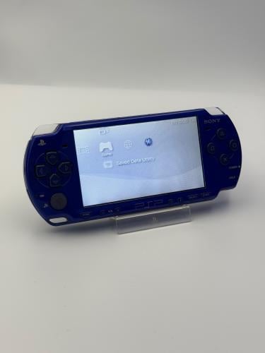 PSP 2000 Metallic Blue — (مع الشاحن) (نسخة نادرة)