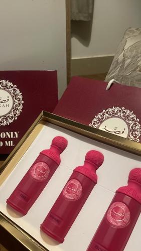 قصة طقم عطور من مجموعة وان اند اويلي 3×90 ملي