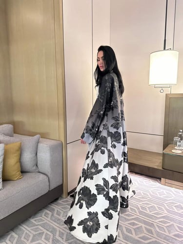 عباية سيمبلي سارة