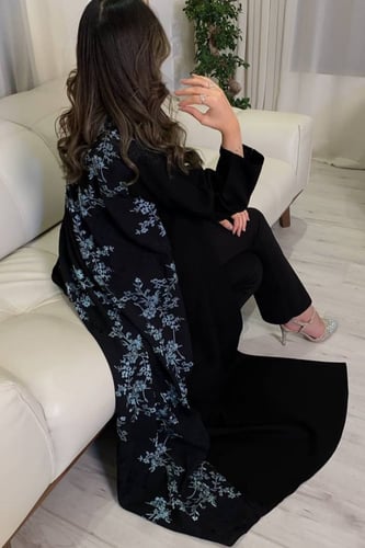 0610 - عباية عنقاء