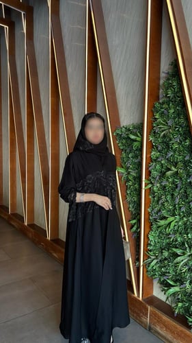 عباية بلاك بيري قصه A تل اسود علي الاكمام B11