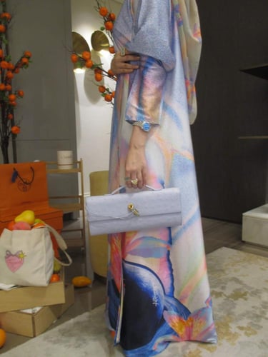 عباية نص كلوش سماوي 918