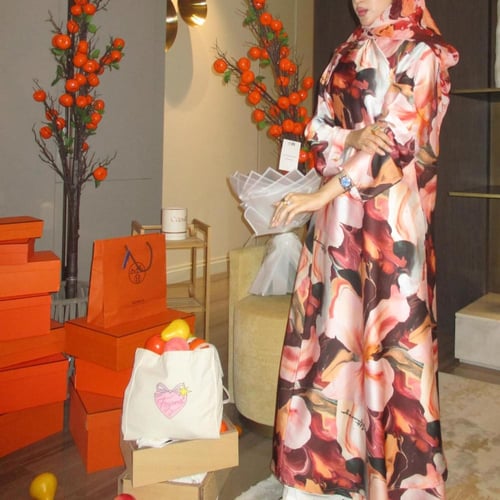 عباية نص كلوش ورد 920