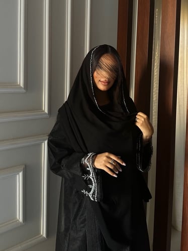 عباية ملكة - 0900