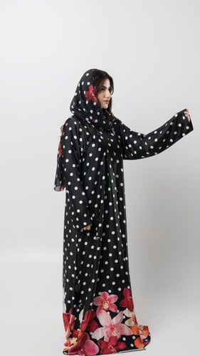 عباية نص كلوش منقطة 916