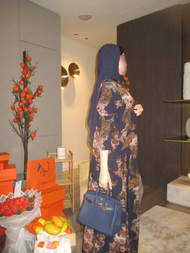 عباية نص كلوش كحلي Featherl909