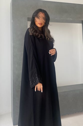 0111 - عباية خزامى صيفي أسود