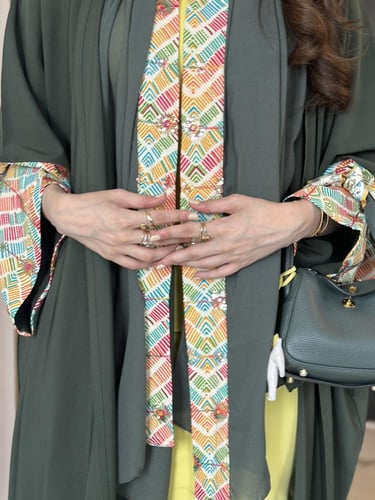 عباية نص كلوش مطرزة الأكمام - 2317