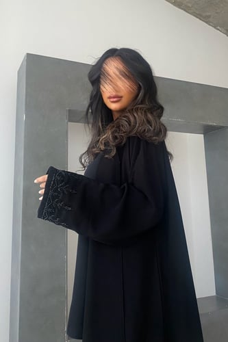 0111 - عباية خزامى صيفي أسود