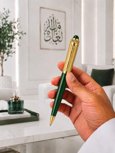 قلم حبر جاف معدني فاخر بتصميم أنيق ولمسات راقية