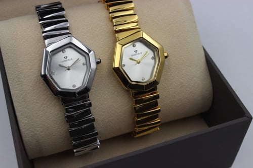 ساعة فاخرة تصميم هندسي جذاب نسائي من فاندر بلو