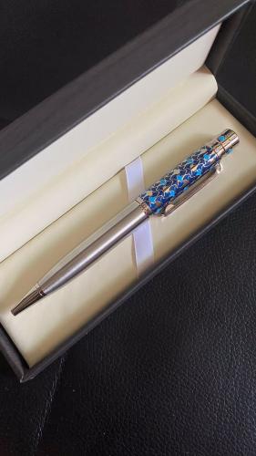 قلم فاخر رسمي نقش بتصميم عالمي